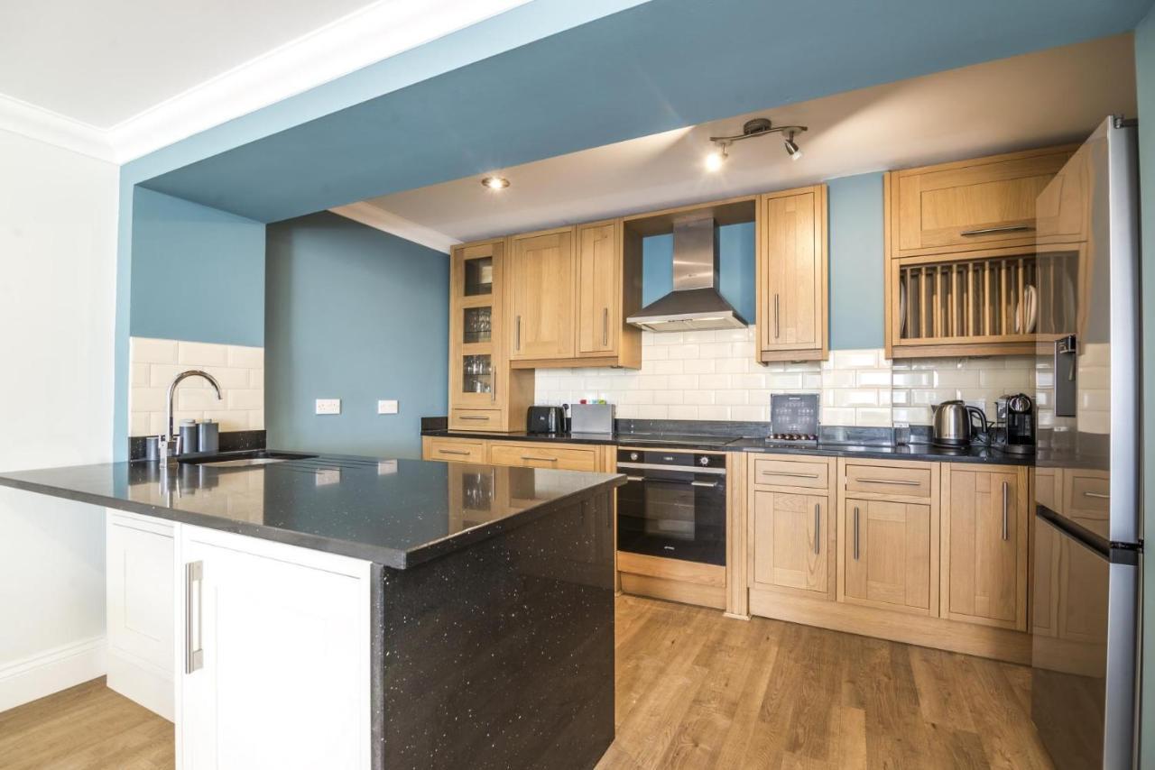 Bryn Y Mor - 2 Bedroom Apartment - Тенби Экстерьер фото