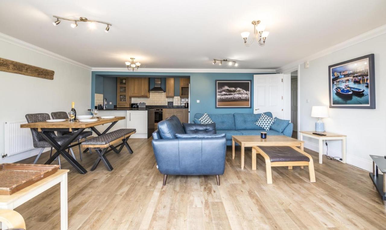 Bryn Y Mor - 2 Bedroom Apartment - Тенби Экстерьер фото