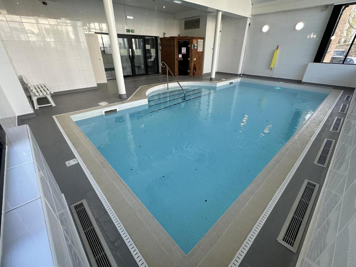 Bryn Y Mor - 2 Bedroom Apartment - Тенби Экстерьер фото